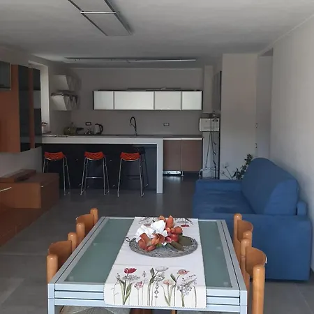 Seven House *
