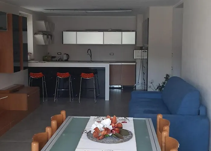 Seven House *